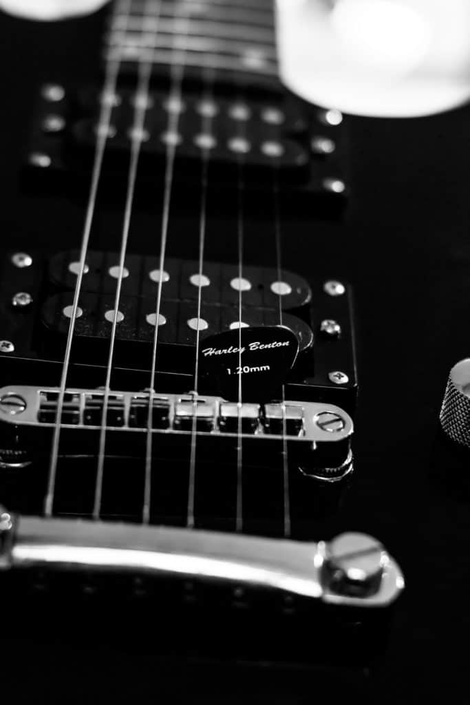 Foto wyzwanie fotografia produktowa kostka do gitary harley benton