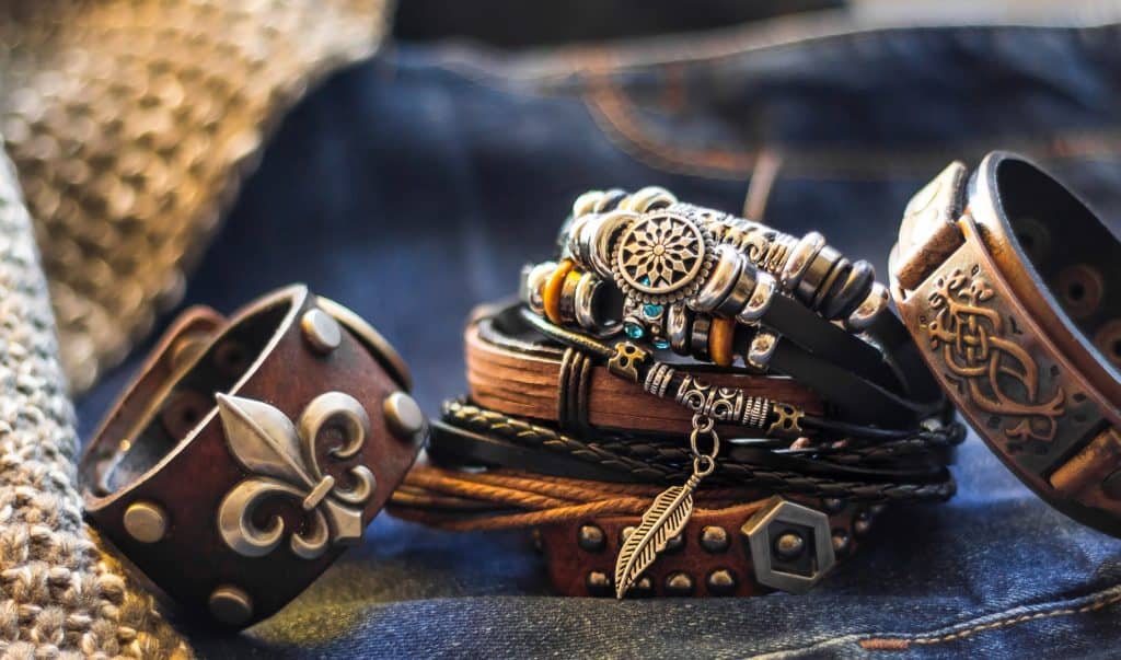 Fotografia produktowa foto wyzwanie skórzane bransoletki