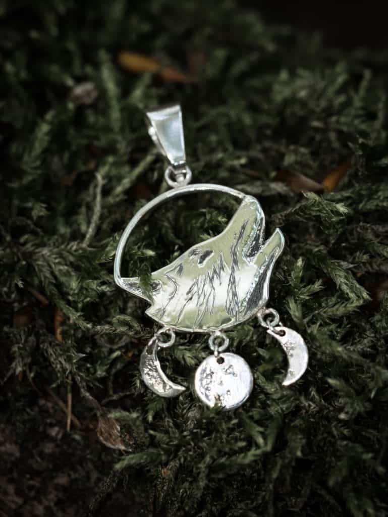 Jak zrobić zdjęcie biżuterii las i srebro 