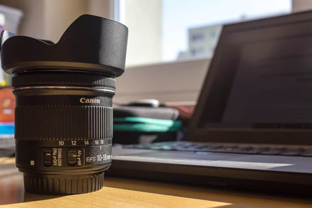 Canon obiektyw szerokokątny Canon 10-18mm budowa-1