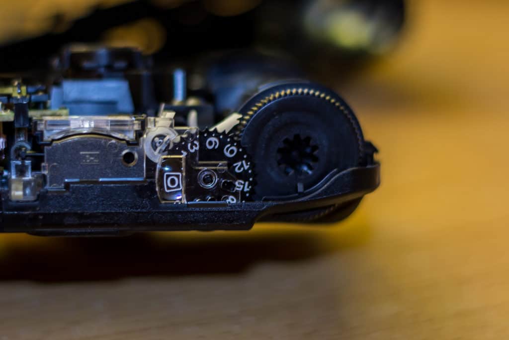 Zdjęcia aparatem jednorazowym fujifilm budowa aparatu-1