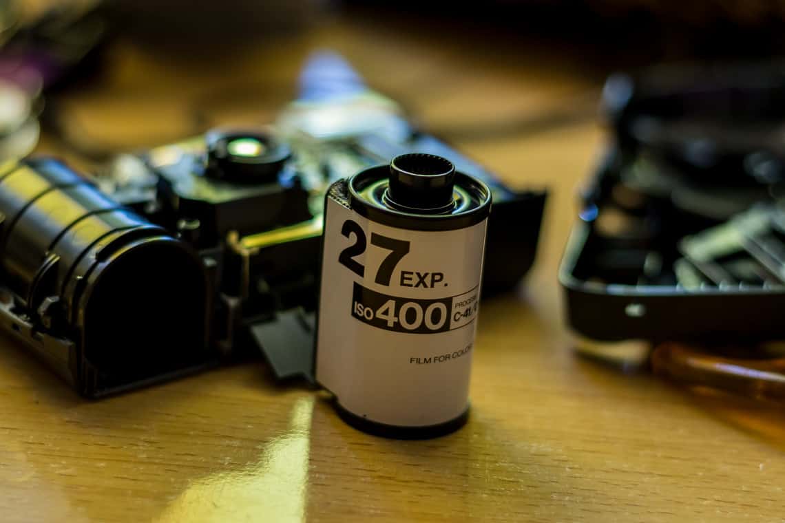 Zdjęcia aparatem jednorazowym fujifilm budowa aparatu- film c41 iso 400