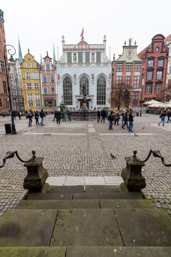 Gdańsk - Dwór Artusa i Neptun na Długim Targu - bez filtra